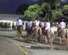 Regimento de Polícia Montada da PM celebra passagem de comando durante solenidade militar em Curitiba