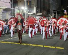 Polícia Militar garante a segurança de milhares de pessoas durante o desfile de Carnaval em Curitiba