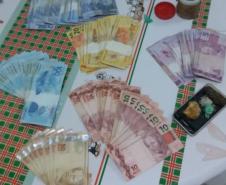 PM prende trio, apreende drogas e mais de R$ 2,4 mil no Sudeste do estado após denúncia