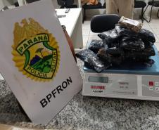Mais de 280 quilos de maconha e mais de 1,6 quilo de haxixe são apreendidos por policiais militares do BPFron no Oeste do estado