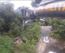 BPMOA faz resgate de homem que caiu no Salto dos Macacos, em Morretes (PR)