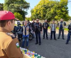 Batalhão Rodoviário da PM recebe doação de materiais de higiene para auxiliar no combate ao coronavírus