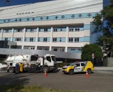 Polícia Militar presta apoio na desinfecção de unidades hospitalares que atendem casos de coronavírus no Paraná