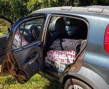 Policiais suspeitam de veículo e na abordagem encontram carga de cigarros no Noroeste do estado