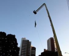 Bombeiros e Banda de Música da PM levam música a moradores em isolamento social em Curitiba