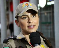 Bombeiros e Banda de Música da PM levam música a moradores em isolamento social em Curitiba