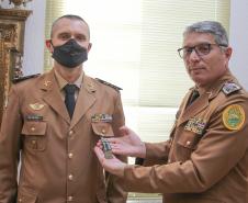 Oficial da PM recebe homenagem do Comando-Geral da PM antes de entrar para a reserva remunerada