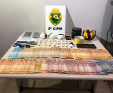 PM prende homem e apreende cocaína e R$ 3,3 mil em dinheiro em Cianorte (PR)