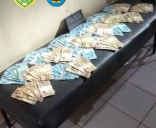 BPRv apreende carro e R$ 15 mil após acompanhamento tático em Francisco Alves (PR)