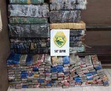 Carro carregado com 391 quilos de maconha é localizado pela PM em Foz do Iguaçu (PR)