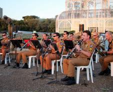 Banda de Música da PM faz live em homenagem ao Dia das Mães no Jardim Botânico em Curitiba