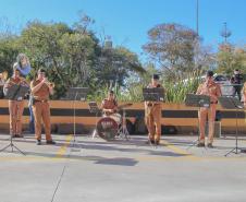 Banda de Música da PM faz homenagem para enfermeiros do Hospital da PM no Dia Internacional da Enfermagem