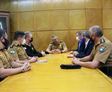 Comandante-Geral da PM recebe com Prefeito e Secretário de Esporte e Lazer de São José dos Pinhais em Curitiba