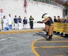 Órgãos envolvidos com o Maio Amarelo homenageiam profissionais da saúde de 12 hospitais de Curitiba