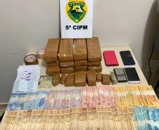 Em Cianorte (PR), PM prende casal e apreende mais de nove quilos de maconha após denúncias