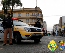 Com a Operação Centro II, PM encaminha 15 pessoas e apreende quatro quilos de drogas em Ponta Grossa