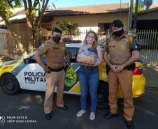 Unidade da PM de Cianorte (PR) homenageia policiais e mães da unidade com cestas de café da manhã