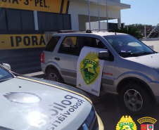 No Oeste do estado, BPRv apreende dois carros carregados com cigarros e agrotóxicos