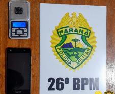 Nos Campos Gerais, PM prende duas pessoas e apreende sete pés de maconha após denúncia