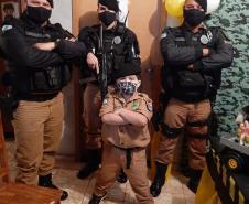 Fã da Polícia Militar recebe visita surpresa da equipe no dia do seu aniversário em Londrina (PR)