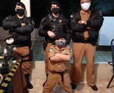 Fã da Polícia Militar recebe visita surpresa da equipe no dia do seu aniversário em Londrina (PR)