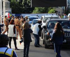 Colégio da PM arrecada 1,5 tonelada de alimentos em Drive Thru Solidário na Capital do estado