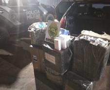 Mulher é flagrada pelo BPFron com R$ 18 mil em dinheiro e mercadorias paraguaias em Foz do Iguaçu (PR)