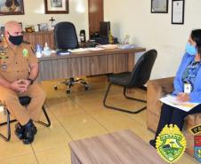 Alunos fazem carta de homenagem aos policiais militares de Londrina (PR)