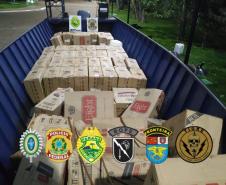 Apreensão de caminhão, barco e 300 caixas de cigarros gera prejuízo de R$ 1 milhão ao contrabando durante a Operação Hórus no Oeste do estado