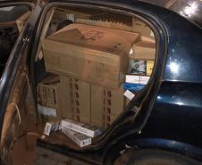 No Oeste do estado, BPFron apreende carro carregado com cigarros contrabandeados