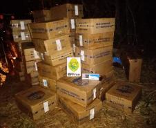 Movimentação na beira do Lago Itaipu leva BPFron a apreender 105 caixas de cigarros e moto no Oeste do estado