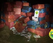 Em situações distintas, BPFron apreende 20 mil pacotes de cigarros e 22 volumes de contrabando no Oeste do estado