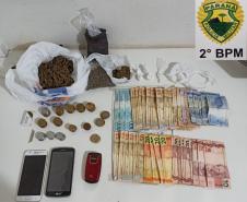 PM prende três pessoas e apreende 23 porções de drogas e mais de R$ 1,5 mil em dinheiro no Norte Pioneiro