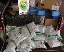 No Oeste do estado, BPFron apreende 40 mil pacotes de cigarros contrabandeados e recupera motocicleta furtada