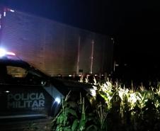 No Oeste do estado, BPFron apreende 40 mil pacotes de cigarros contrabandeados e recupera motocicleta furtada