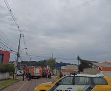 Equipedo BPTran encontra casa em chama durante patrulhamento no bairroUberaba em Curitiba