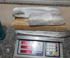 BOPE prende mulher e apreende quase sete quilos de maconha durante Operação Metrópolis