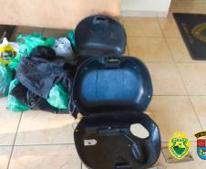 PM descobre produção ilegal de placas de moto em Rio Branco do Sul, na RMC; 22 placas com alerta foram apreendidas