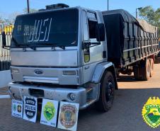 BOPE e BPFron flagram contrabando e apreendem R$ 4 milhões em cigarros em Guaíra, no Oeste do estado