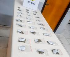 Em Colombo, na RMC, PM apreende mais de 1,1 quilo de drogas e nove mil embalagens de eppendorfs