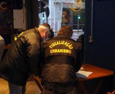 Operação fecha comércio e apreende contrabando em Curitiba