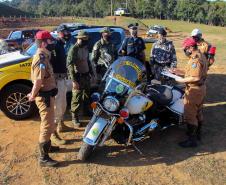 BPRv promove treinamento em caminhonete 4x4 para policiais militares e agentes de trânsito em Quatro Barras, na RMC