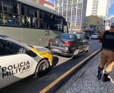 BPTran apreende carro com quase R$ 200 mil em pendências administrativas em Curitiba