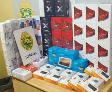 Abordagens do BPFron terminam com 296 celulares contrabandeados apreendidos no Oeste do PR