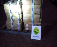 Na região de fronteira, BPFron localiza 162 garrafas de vinhos e 350 pacotes de cigarros contrabandeados durante a Operação Hórus