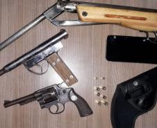 Batalhão da PM presta apoio à Polícia Civil na Operação Paspi e cumpre 30 mandados judiciais em Francisco Beltrão (PR)