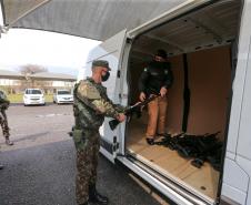 Estado recebe 100 fuzis do Exército para reforçar segurança pública