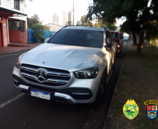 No Oeste do estado, PM prende dupla e recupera R$ 30 mil em joias e um veículo após denúncias