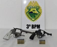 No Sudoeste do estado, PM encaminha sete pessoas e apreende três armas de fogo e diversas porções de drogas