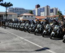 Inédito desfile motorizado da PM passa por cartões-postais da capital em alusão aos 166 anos da Corporação